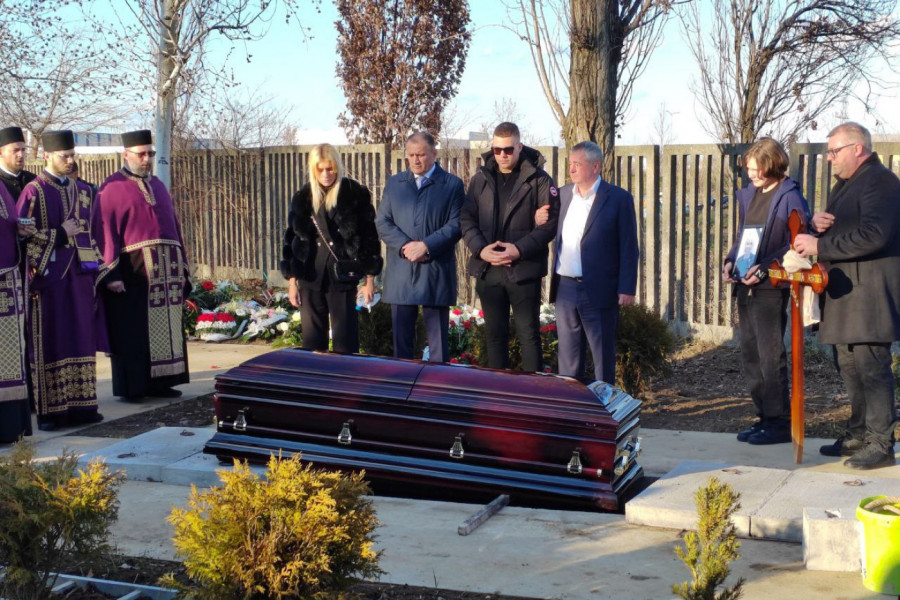 OVO JE SADA ALEKSI NAJVAŽNIJE: Posle sahrane majke Tatjane Ječmenice evo šta se dešava s mužem Darkom