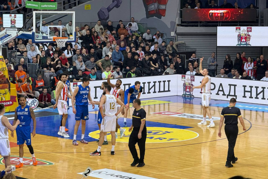 MILOJEVIĆ BODRI ZVEZDU U NIŠU: Bivši trener crveno-belih U TRANSU LUDUJE na Kupu Radivoja Koraća! (VIDEO)