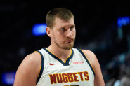Nikola Jokić bacio Amerikance u trans: Pogledajte magiju srpskog genija o kojoj priča čitav svet! (VIDEO)
