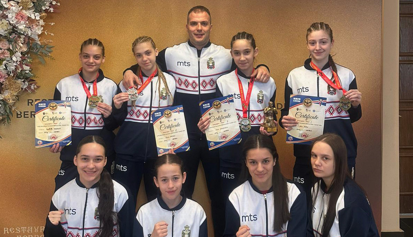 ZLATNE SRPKINJE POKORILE RUMUNIJU: Nina, Mia i Anabela donele najsjajnija odličja, Damjanovićeva najbolja na turniru!