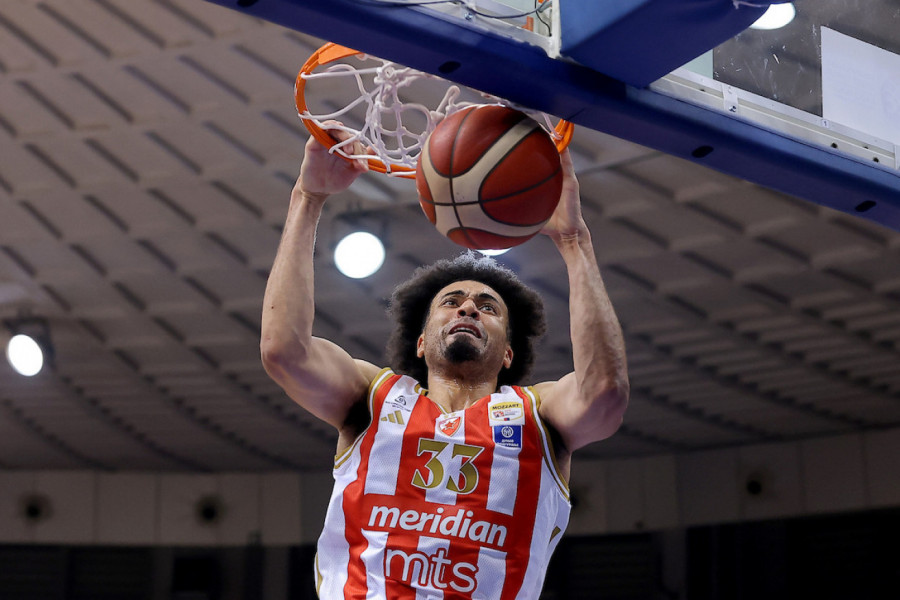 ZNAM DA ĆE TO NJEMU VIŠE ZNAČITI: Nvora dao medalju detetu, pa pričao o MVP nagradi! (VIDEO)