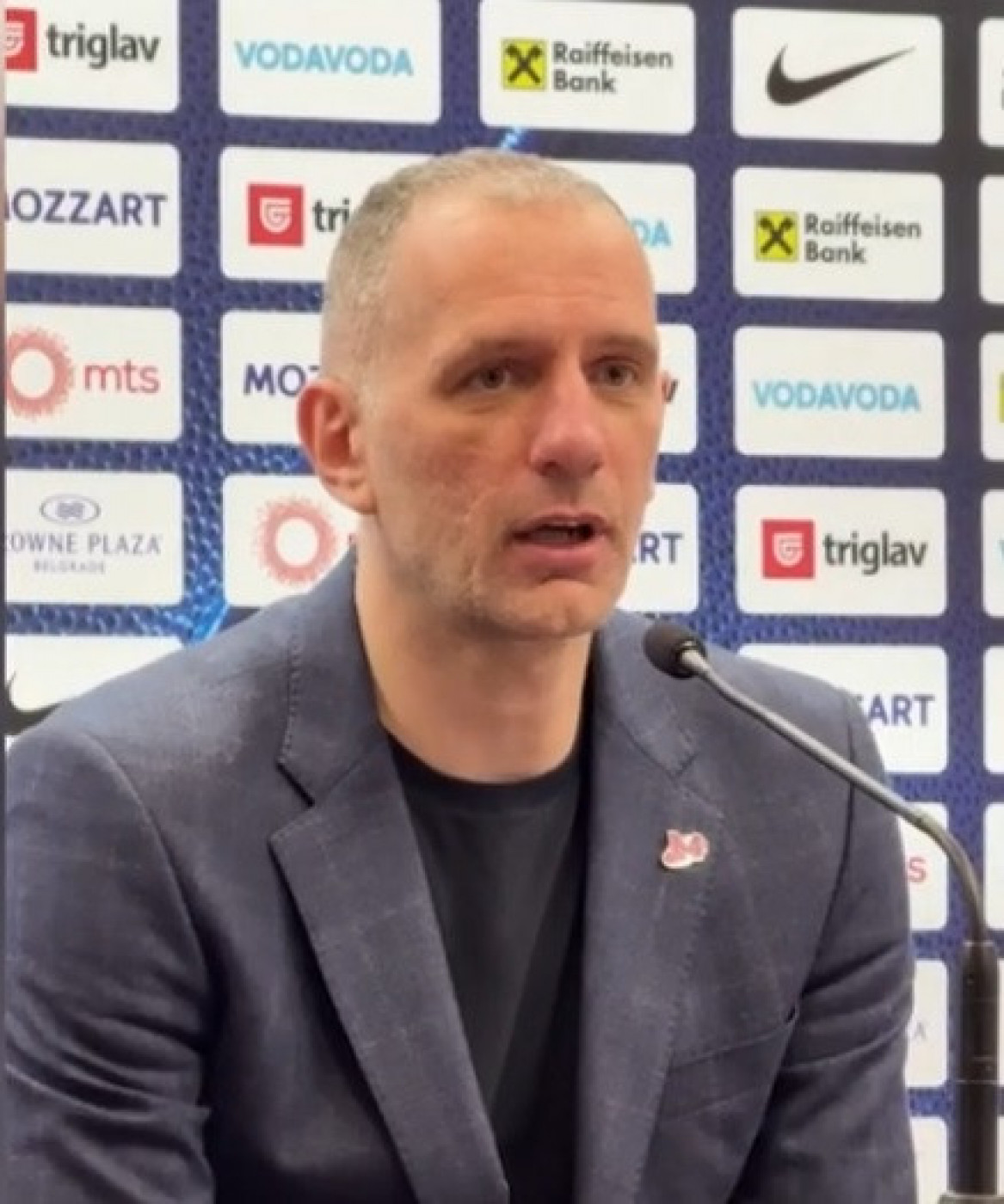 Trener Mege Vule Avdalović posle poraza u finalu Kupa