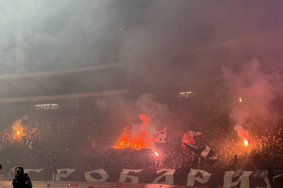 OVO JE MORALO DA SE DESI: Brigada uletela na južnu tribinu među grobare - pogledajte lude scene sa derbija! (VIDEO)