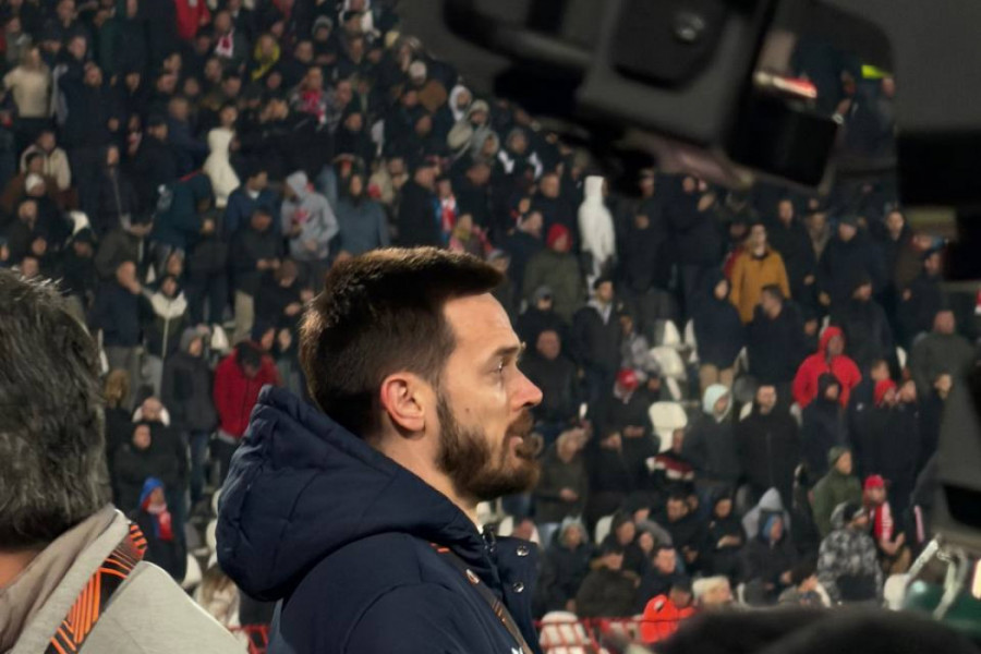 E, TO JE PRAVI KAPITEN: Pogledajte kako i odakle je Mirko Ivanić gledao meč Zvezde i Lila! (FOTO)