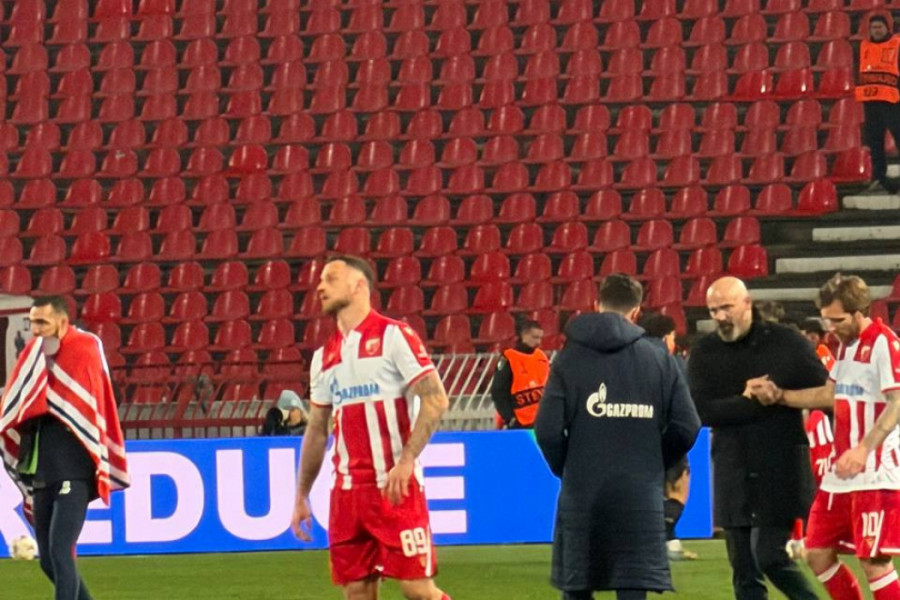 OVO NISTE VIDELI NA TV: Evo kako je Stanković reagovao posle teškog poraza od Lila - odmah je prišao igračima! (FOTO)