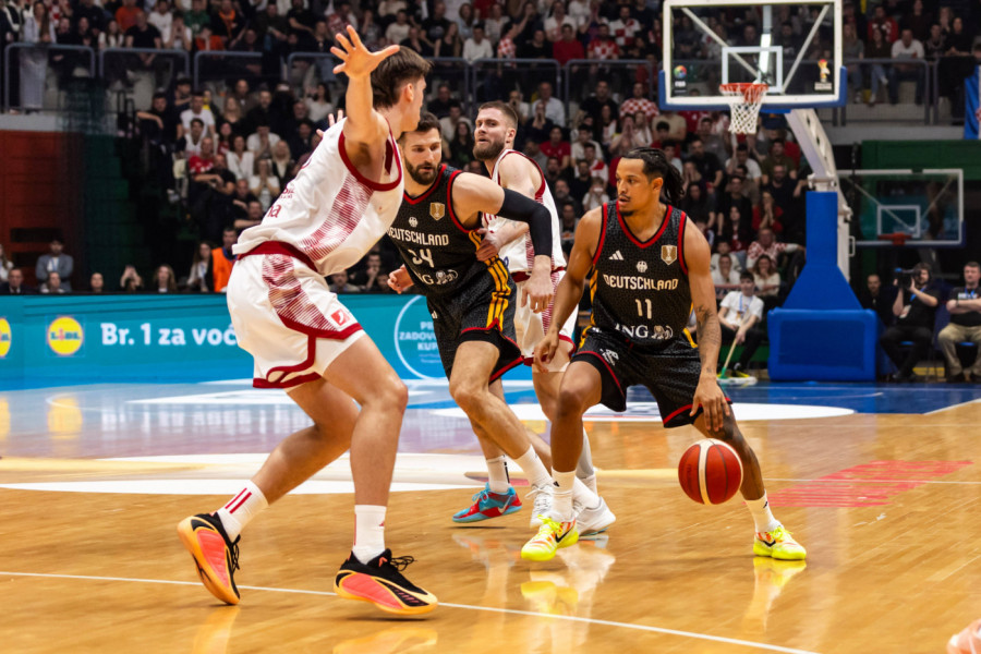 HRVATI SRUŠILI SVETSKE PRVAKE: Hrvatska na krilima Šarića i Hezonje srušila Nemačku!