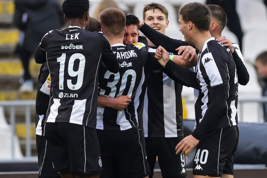 "NEKO JE POREMETIO PARTIZAN, OVO SE NIKADA NIJE DEŠAVALO": Nekadašnji trener crno-belih bez dlake na jeziku o situaciji u Humskoj!