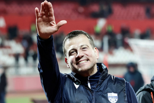 LALAT BEZ ZADRŠKE PRED ZVEZDU: Sudija da pokaže da ima "onu stvar"