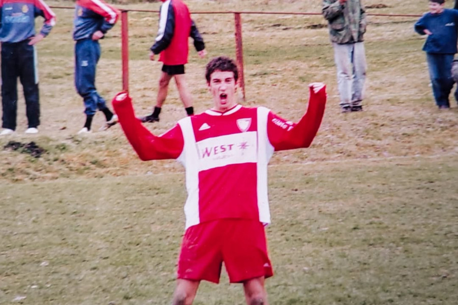 LJUBIMAC GROBARA "OKAČIO KOPAČKE O KLIN: Ub iznedrio, svet zapamtio! (VIDEO)