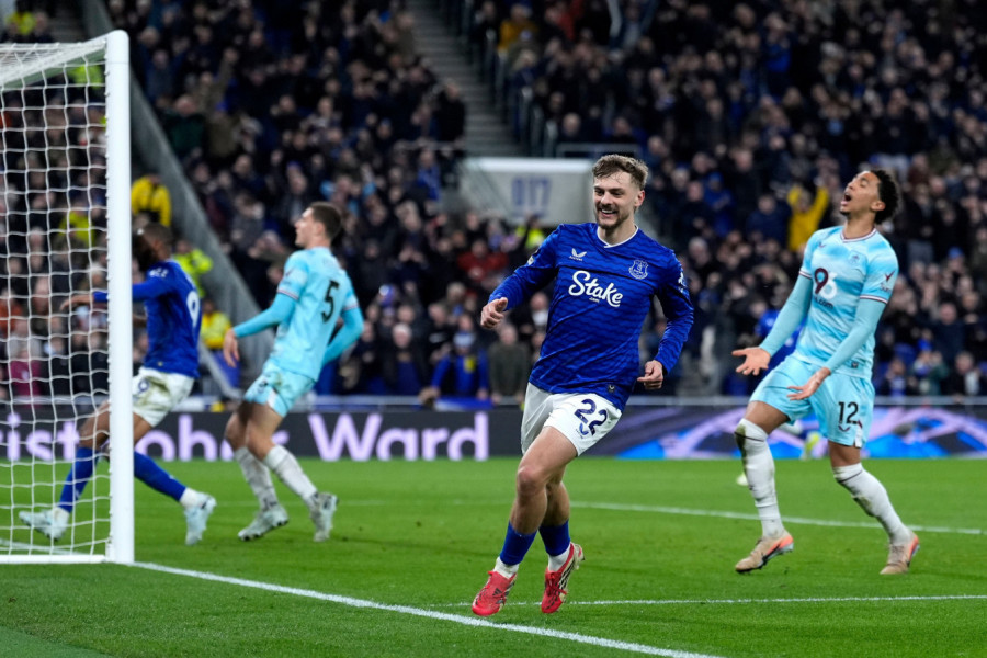FINANSIJSKI UDARAC: Everton mora da odreši kesu!