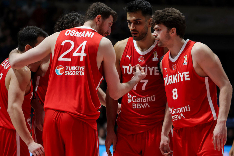 ŠOK U SVETU KOŠARKE: Izdominirao protiv Srbije, pobegao iz Atine - a njegov novi klub IZNENADIO JE SVE!