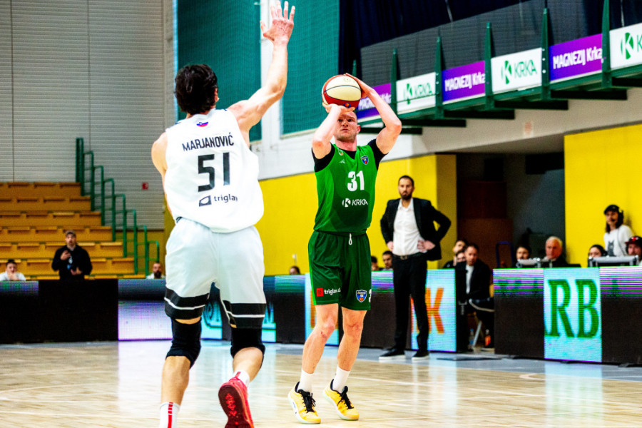 TRILER KOJI BOLI: Bobi Marjanović na pragu dabl-dabla, Bačvić trojkom ugasio slavlje Ilirije!