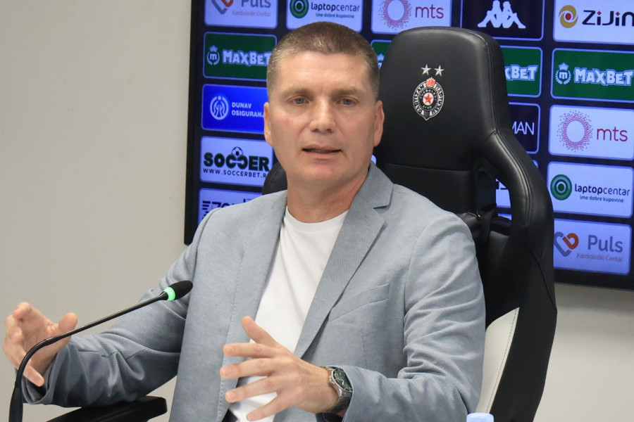 NE KRIJE OSMEH SA LICA: Blagojević se zahvalio navijačima, pa prokomentarisao greške koje Partizan ponavlja! (VIDEO)