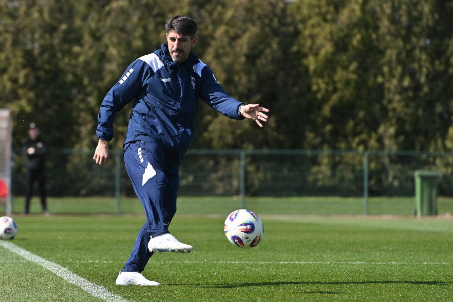 NEMA PAUZE: Veljko Paunović na utakmici Železničara i lučanske Mladosti! (FOTO)