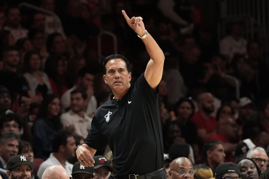 "NE IZVINJAVAM SE APSOLUTNO NIKOME": Trener Majamija o Adebajova 83 poena - brutalno odbrusio kritičarima!