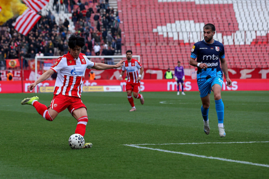 BEZ GOLOVA: Mreže miruju na obe strane - Crvena zvezda konkretnija!