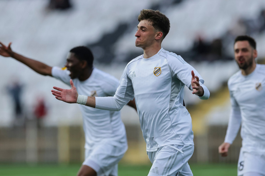 ČUKA NIJE STALA: Železničar pao u 98. minutu