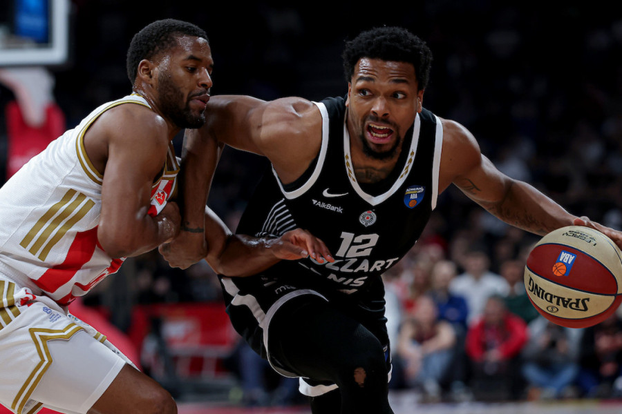 PARTIZAN OKREĆE DERBI: Zvezda stala u napadu – crno-beli kažnjavaju!