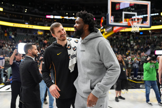 ŠOK U NBA! Najveći rival Nikole Jokića hitno hospitalizovan!