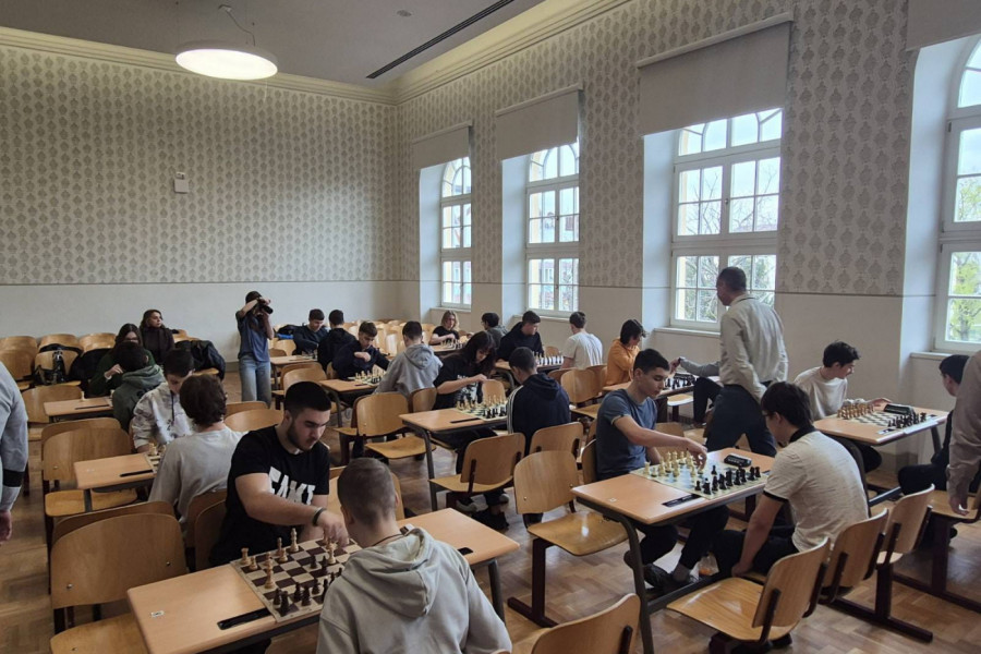 ODRŽAN PRVI ŠAHOVSKI KUP ZEMUNSKE GIMNAZIJE