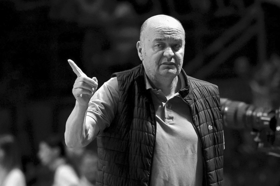 "NADALI SMO SE DA ĆE USPETI DA POBEDI": Fudbalski klub Partizan se oprostio od Duška Vujoševića