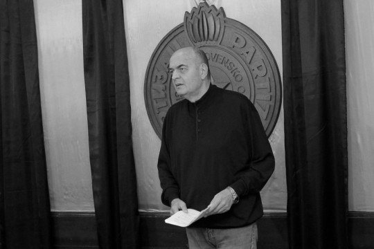 POZNATO VREME I MESTO SAHRANE DUŠKA VUJOŠEVIĆA: Evo kada ćemo se oprostiti od legendarnog trenera