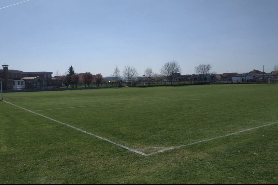 TVRDO I NERVOZNO U LAPOVU: Dva crvena kartona, devet žutih – bez pogodaka!