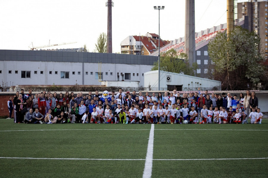 DAN KOJI ĆE PAMTITI: Selektorka Stojkanović i reprezentativke iznenadile najmlađe naslednice