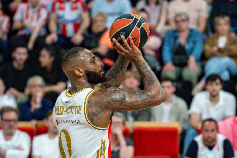 EVROPA BRUJI O ZVEZDINOM PLEJU: Kodi Miler-Mekintajer u društvu odabranih!