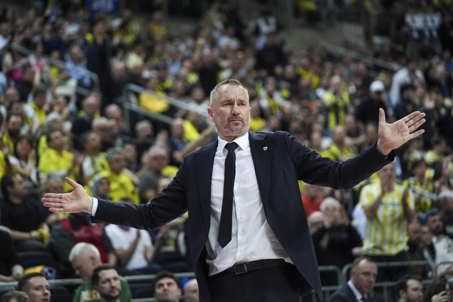 HIT IZJAVA TRENERA ŽALGIRISA! Razumeo pitanje na srpskom, pa progovorio o Dušku Vujoševiću! (VIDEO)