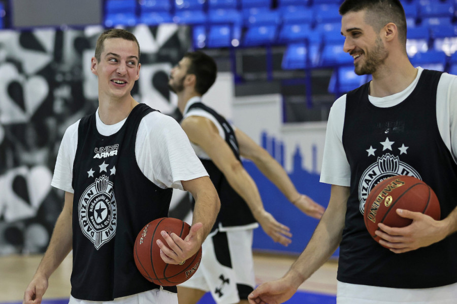 BIVŠI IGRAČ PARTIZANA OTKRIO:  Košarkaši u Srbiji se klade protiv svog tima - stavljaju celu platu!