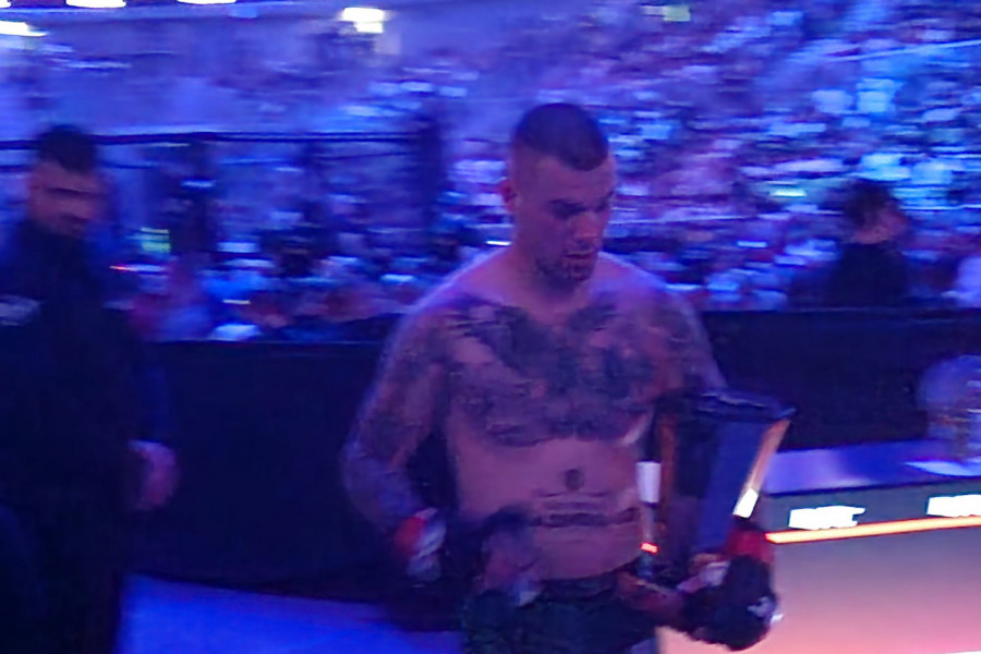 HRVAT POSLE NOKAUTA ODUŠEVIO SRBE: O ovom potezu Tomislava Sičaje će se dugo govoriti!