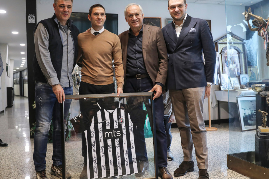 BIVŠI AS PARTIZANA SE PRISEĆAO DERBIJA: Navijači nisu ni svesni koliko nam znače!