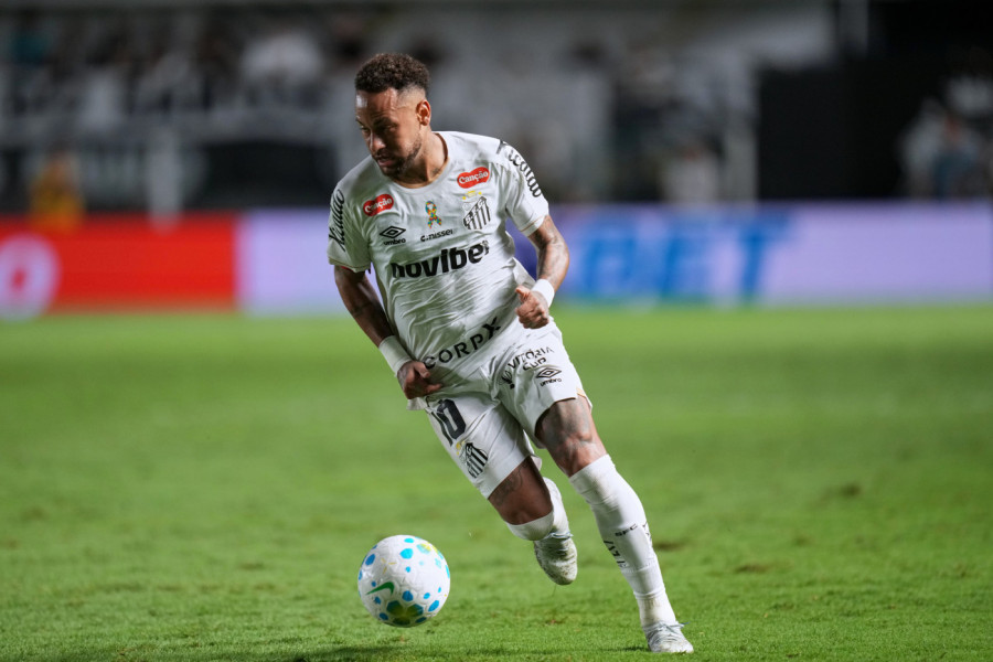 SANTOS TONE SVE DUBLJE: Novi debakl velikana - Nejmar se "obračunao" sa navijačima! (VIDEO)