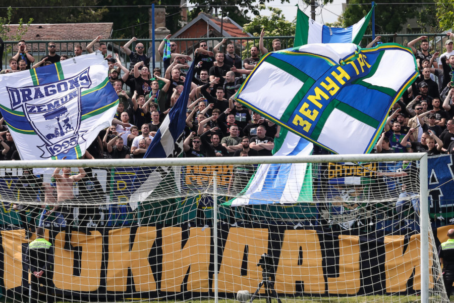 SLAVILO SE DO JUTRA! Fudbaleri Zemuna plasman u Superligu proslavili u kafani uz hitove Ace Pejovića i Stoje (VIDEO)