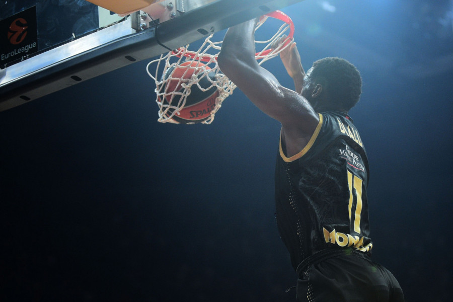 SVAĐAJU SE KAO MALA DECA! Neverovatna rasprava u Evroligi, ostaćete u šoku!