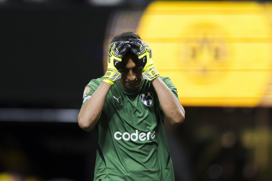 BRUTALAN NOKAUT: Sramne scene u Španiji, golman Saragose potpuno podivljao i nasrnuo na protivnika (VIDEO)