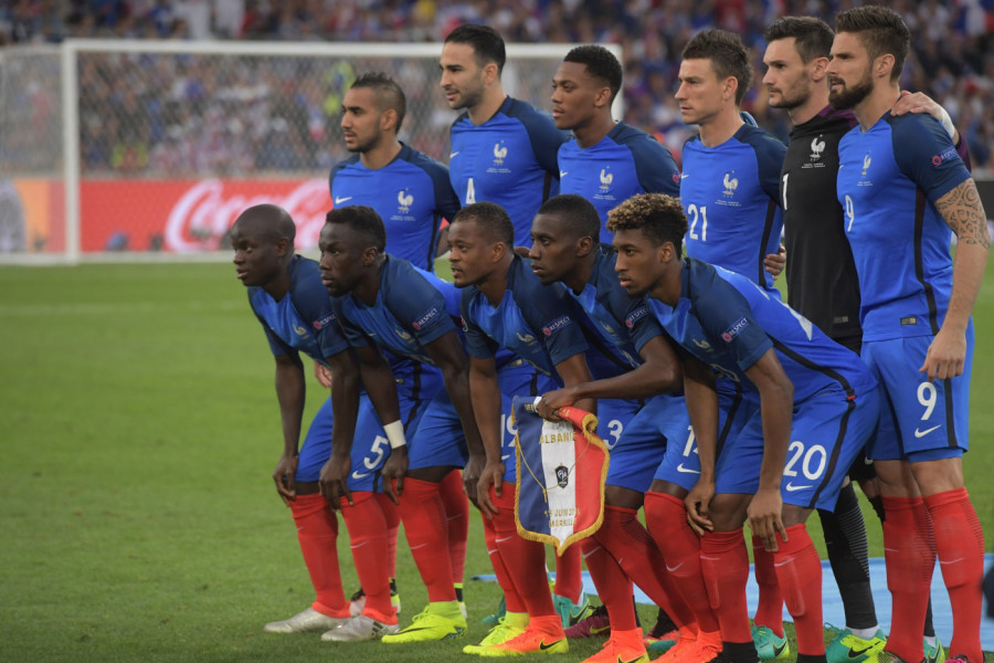 "PRETVORIO ME JE U ROBINJU!" Legendarni fudbaler optužen za STRAVIČNO zlostavljanje!