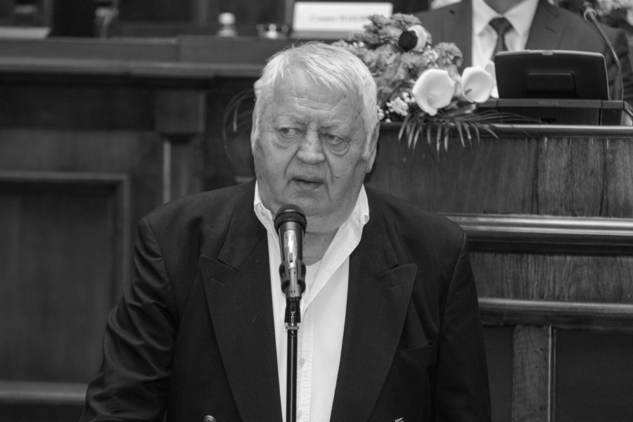 CRVENA ZVEZDA OTVARA KNJIGU ŽALOSTI U ČAST VLADIMIRA CVETKOVIĆA: Evo kada i gde navijači mogu odati počast legendi kluba