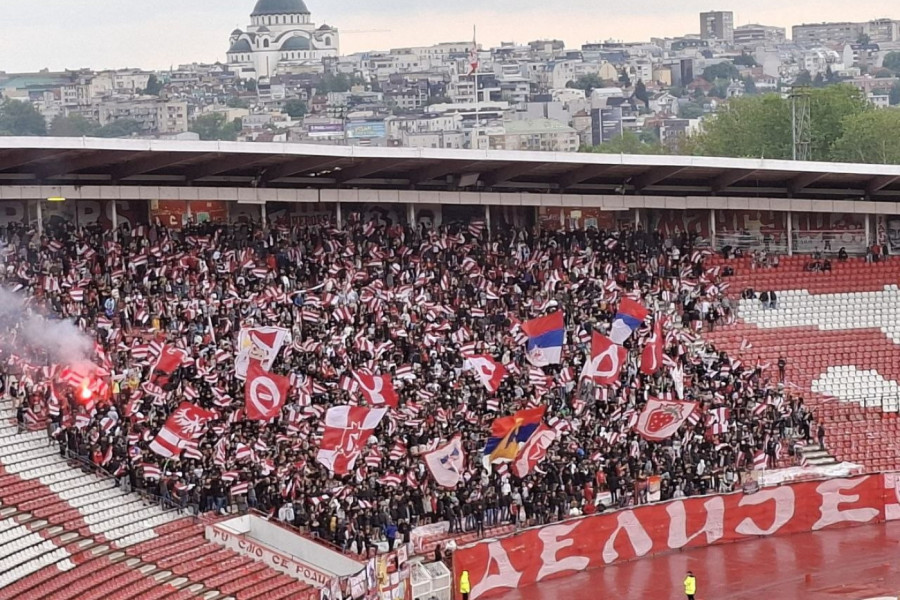 DELIJE OBELEŽILE JUBILEJ: Ovako su navijači Zvezde proslavili 40 godina bratstva sa Olimpijakosom (FOTO)