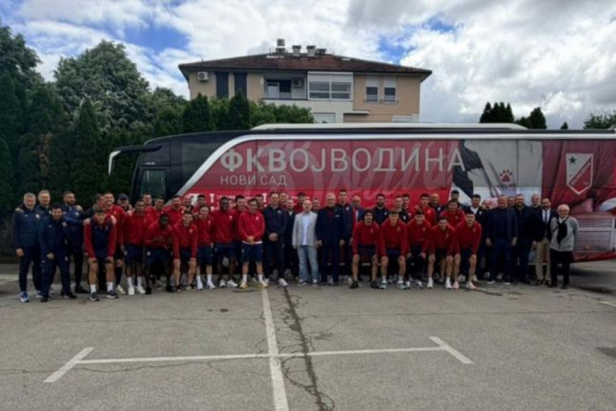 VRATITE PEHAR U NOVI SAD: Uprava Vojvodine na čelu sa Zbiljićem priredila spektakularan ispraćaj igračima pred finale Kupa!