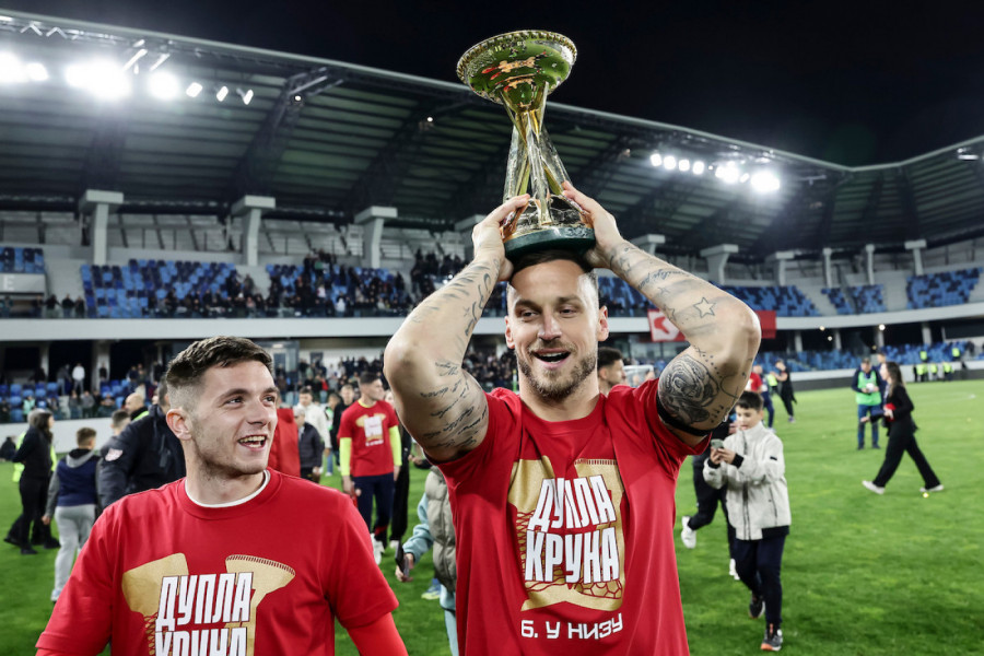 OVO JE SVIMA PROMAKLO! Pogledajte šta je Arnautović radio tokom penal drame u finalu Kupa Srbije! (VIDEO)