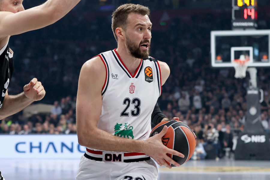 LAK ZALOGAJ! Armani gazi ka tituli - Gudurić punio sve kolone