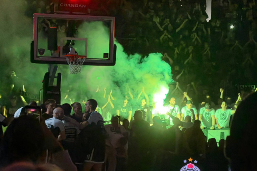 LUDNICA U ARENI! Grobari napravili šou pred obračun sa Zvezdom! (VIDEO)