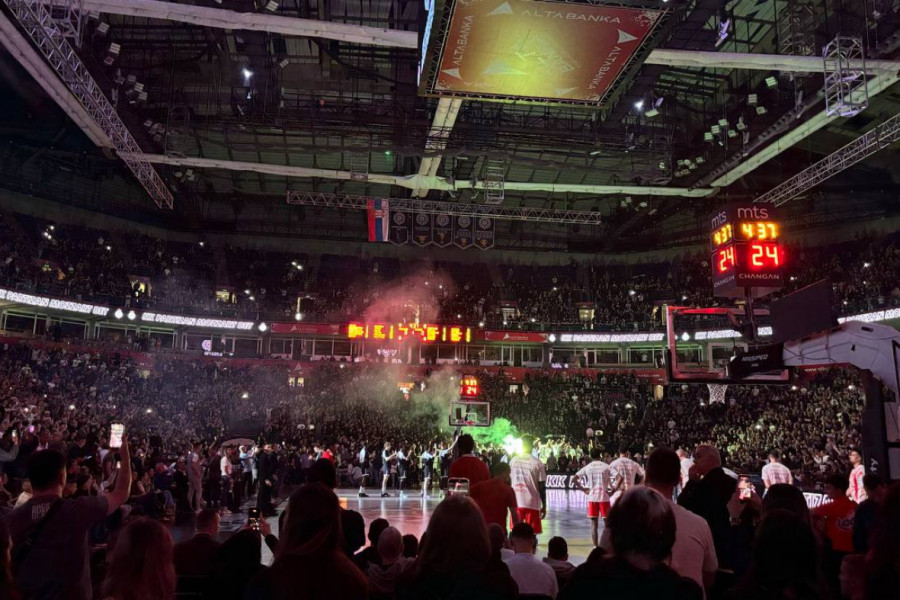 DOŠAO DA BODRI PARTIZAN! Legendarni kapiten reprezentacije prati meč protiv Zvezde! (VIDEO)