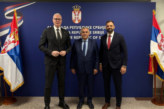 Ambasador Todorov ugostio Dejana Tomaševića i Dejana Bojovića