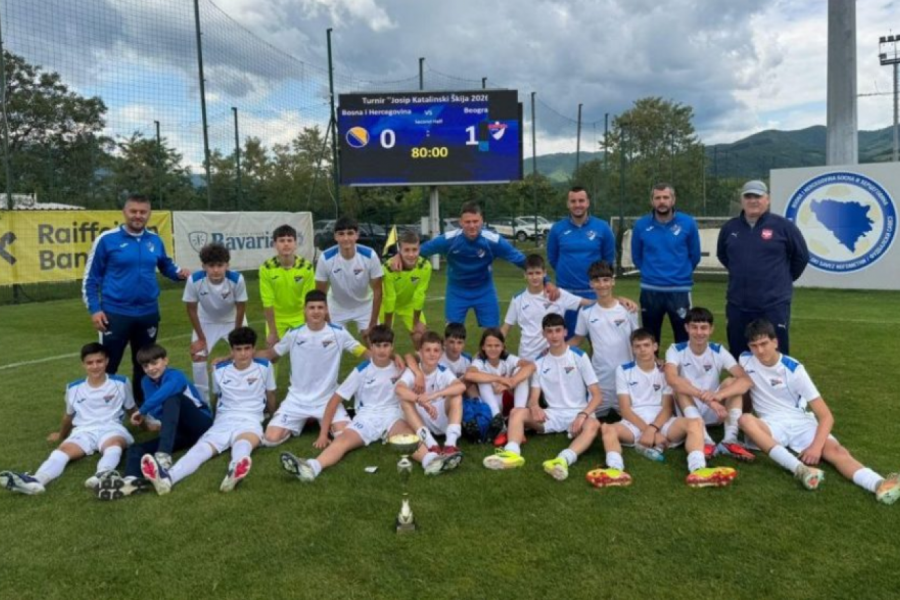 TROFEJ U RUKAMA: Mladi Beograđani pokorili Zenicu
