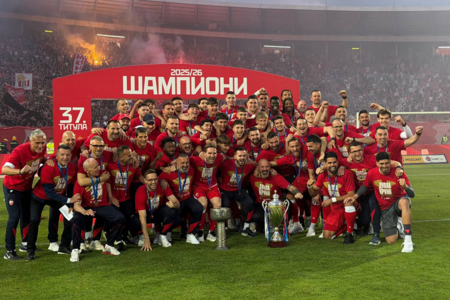 CRVENA ZVEZDA PODIGLA PEHAR! Vreme je za meč protiv OFK Beograda!