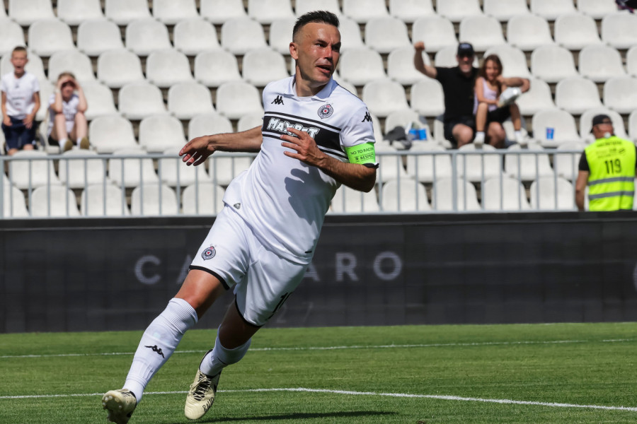 PAMTIĆE OVO DO KRAJA ŽIVOTA: Bibars Natho na poslednjoj utakmici u karijeri postigao lukav gol!