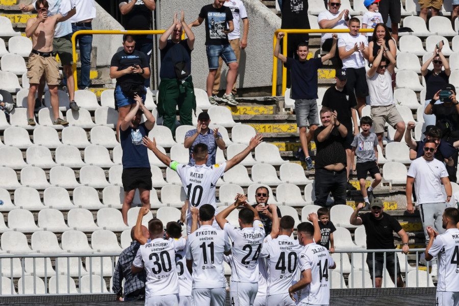 GROBARI PONOVO RASPLAKALI NATHA: Kapitenski hrabro, gazio je Natho! (FOTO)